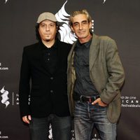 Miki Molina y un amigo en el Festival de Cine de Alicante 2014