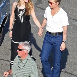 Amber Heard visita a Johnny Depp en el rodaje de su nueva película