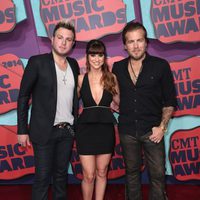 Gloriana en los CMT Music Awards 2014