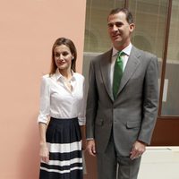 Los Príncipes Felipe y Letizia en una entrega de premios medioambientales