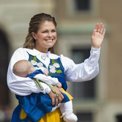 Magdalena de Suecia con la Princesa Leonor en el Día Nacional de Suecia 2014