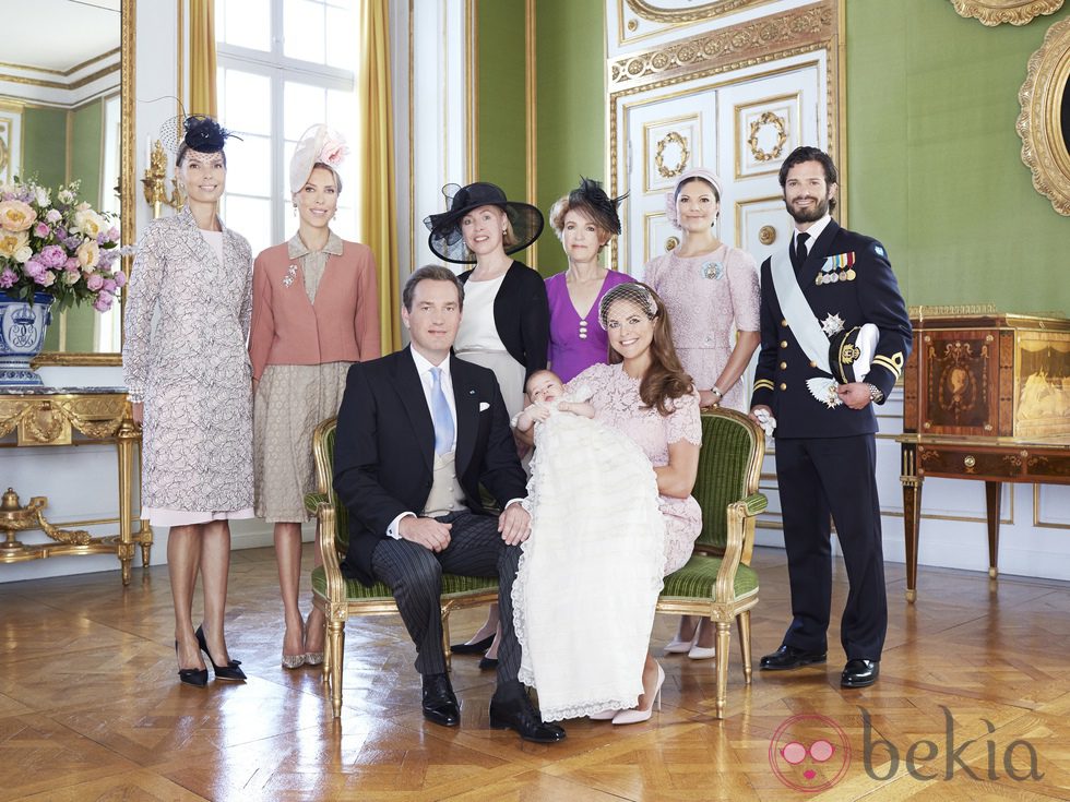 Magdalena de Suecia y Chris O'Neill con su hija y sus hermanos en el bautizo de la Princesa Leonor