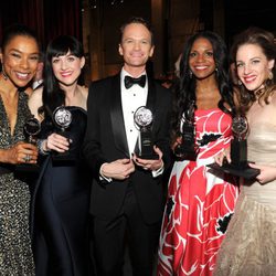 Sophie Okonedo, Lena Hall, Neil Patrick Harris, Audra McDonald y Jessie Mueller en los Premios Tony 2014
