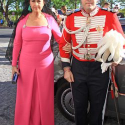 Miguel Ángel Solís con su madre Carmen Tello el día de su boda