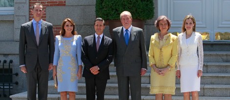 Los Reyes y los Príncipes con el presidente de México y su esposa en La Zarzuela