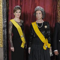 La Princesa Letizia y la Reina Sofía en la cena de gala al presidente de México y su esposa en el Palacio Real