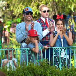 Jessica Alba y Cash Warren celebran el cumpleaños de su hija en Disneyland