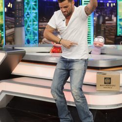 Ricky Martin bailando en 'El Hormiguero'
