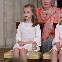 Las Infantas Leonor y Sofía en la firma de la Ley de Abdicación del Rey Juan Carlos