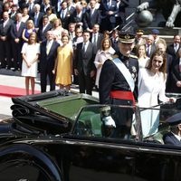 El Rey Felipe VI y la Reina Letizia recorren Madrid tras la proclamación de Felipe VI