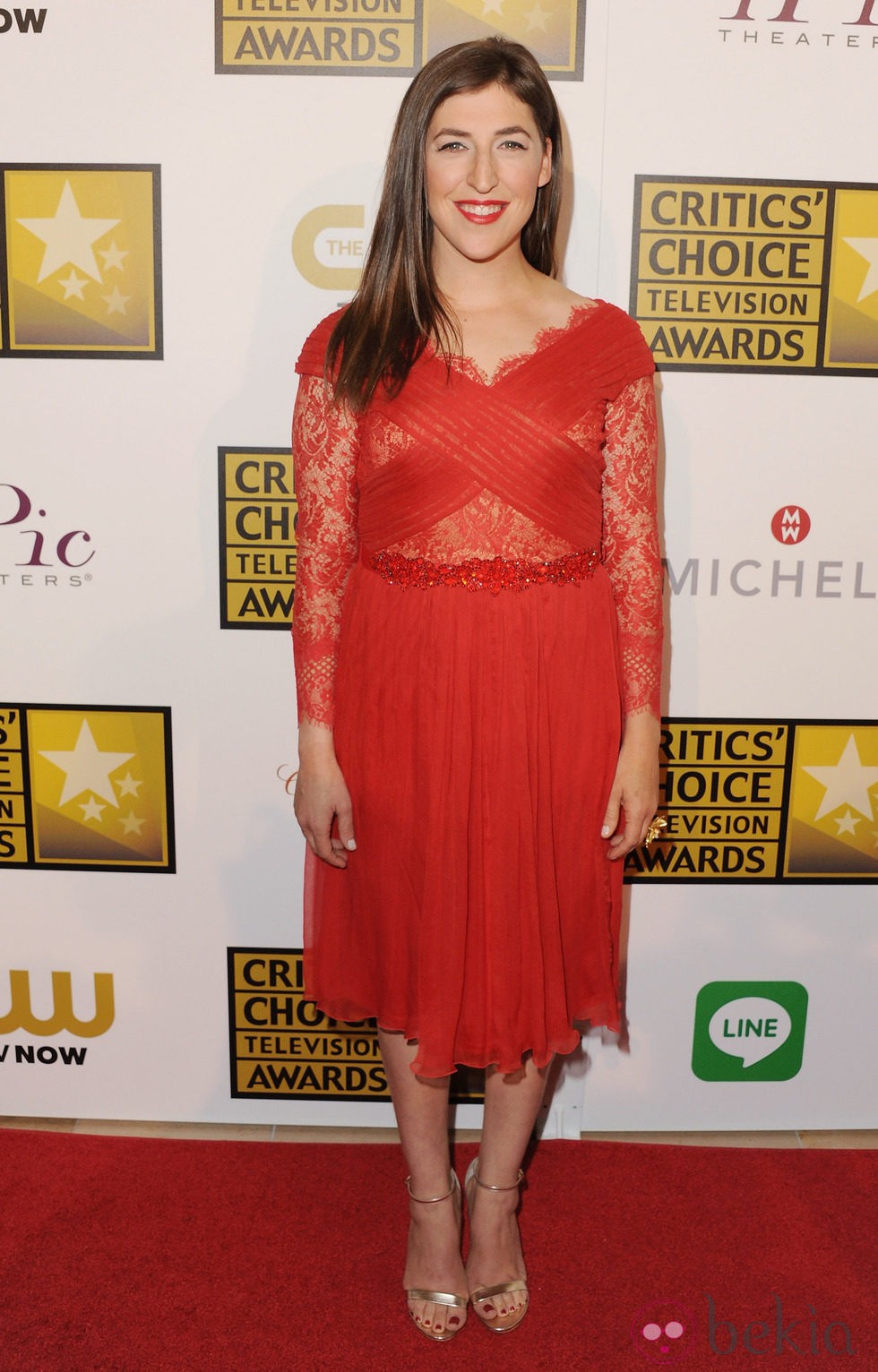 Mayim Bialik en los Critics' Choice Television Awards 2014