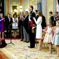 El Congreso de los Diputados aplaude tras el primer discurso de Felipe VI como Rey de España