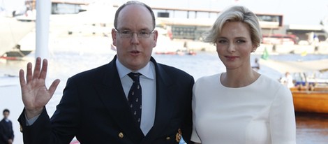 Príncipe Alberto II de Mónaco y Princesa Charlene de Mónaco en la inauguración del Club Náutico en Monte-Carlo.