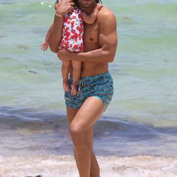 Falcao en Miami junto a su hija Dominique