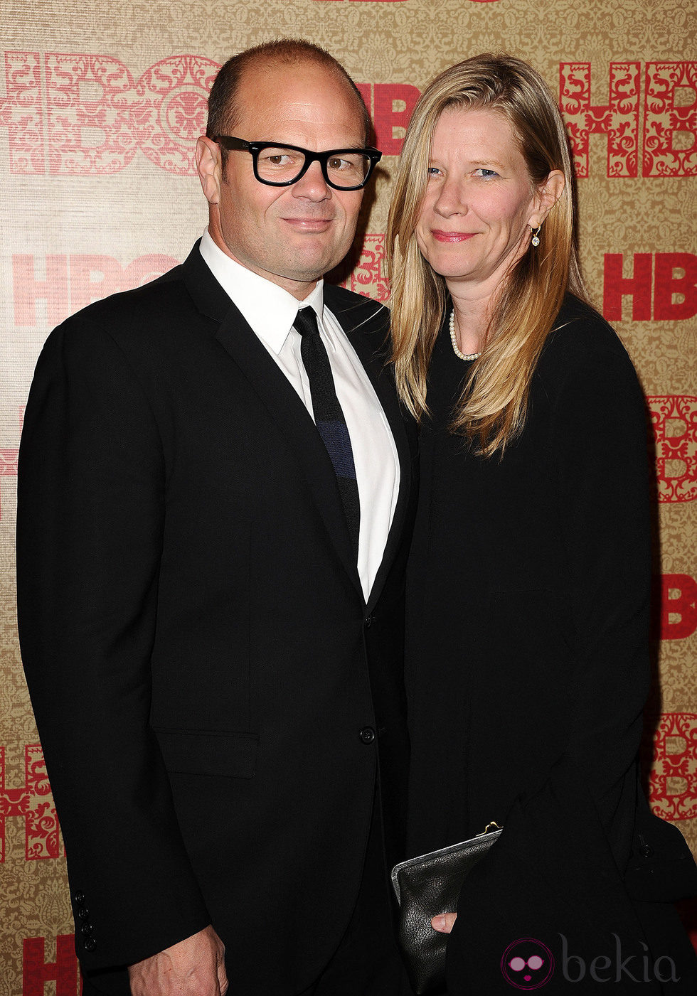 Chris Bauer y Laura Cunningham en la fiesta HBO posterior a los Globos de Oro