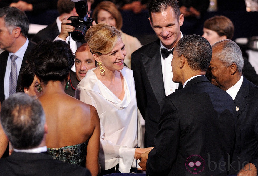 Los Duques de Palma saludan a Barack y Michelle Obama en una gala en Washington