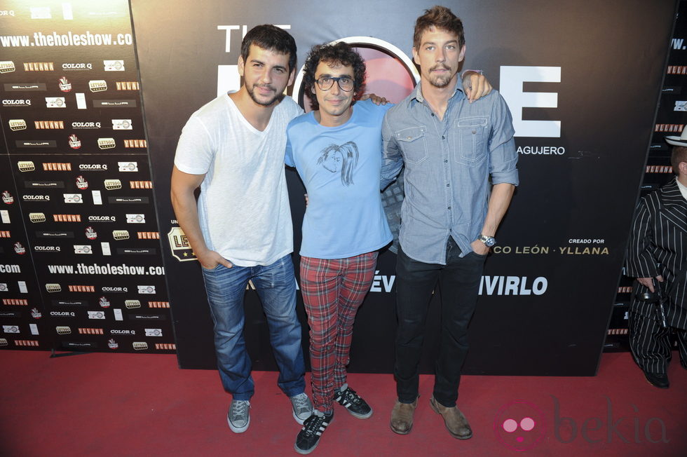 Fran Perea , Canco Rodríguez y Adrián Lastra, acuden a la presentación de la obra de teatro 'The Hole'