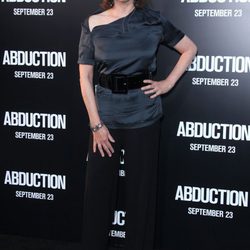 Sigourney Weaver, en el estreno de la nueva película de Taylor Lautner, 'Abduction' en los Ángeles