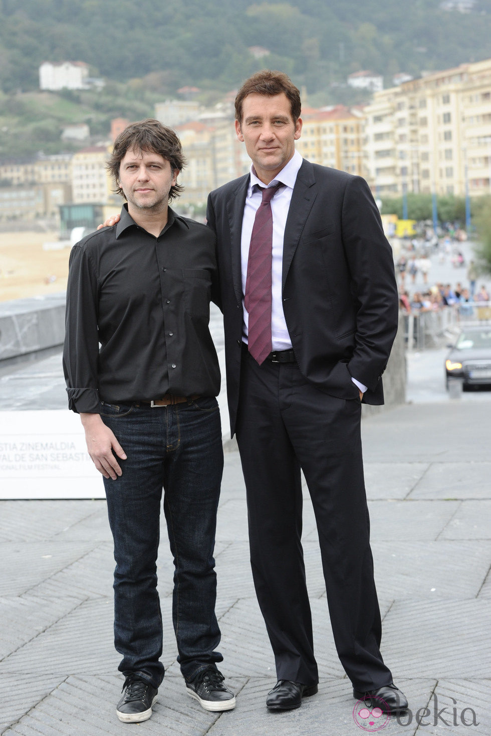 Clive Owen y Juan Carlos Fresnadillo presentan 'Intrusos' en el Festival de San Sebastián 2011