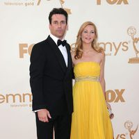 Jennifer Westfeldt y su novio Jon Hamm en los premios Emmy 2011
