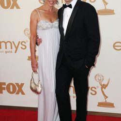 Jon Cryer y su mujer Lisa Joyner en la gala Emmy 2011
