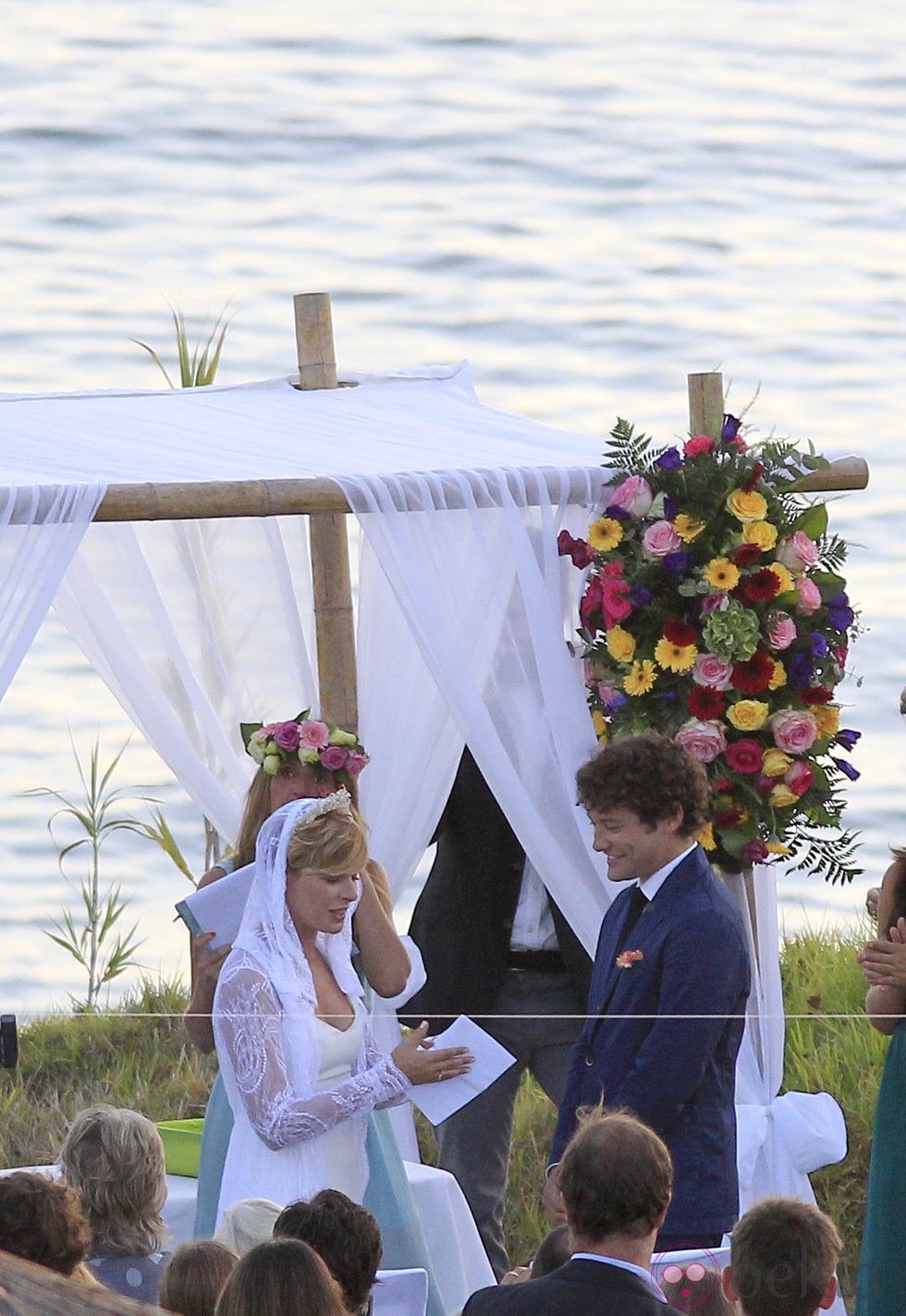 Tania Llasera y Gonzalo Villar el día de su boda en El Algarve