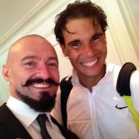 Hugh Jackman posa junto a Rafa Nadal en Wimbledon 2014