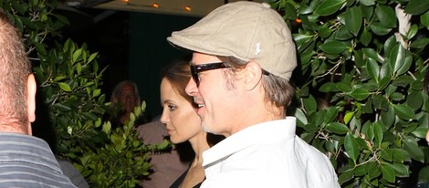 Angelina Jolie y Brad Pitt comparten cena sin sus hijos