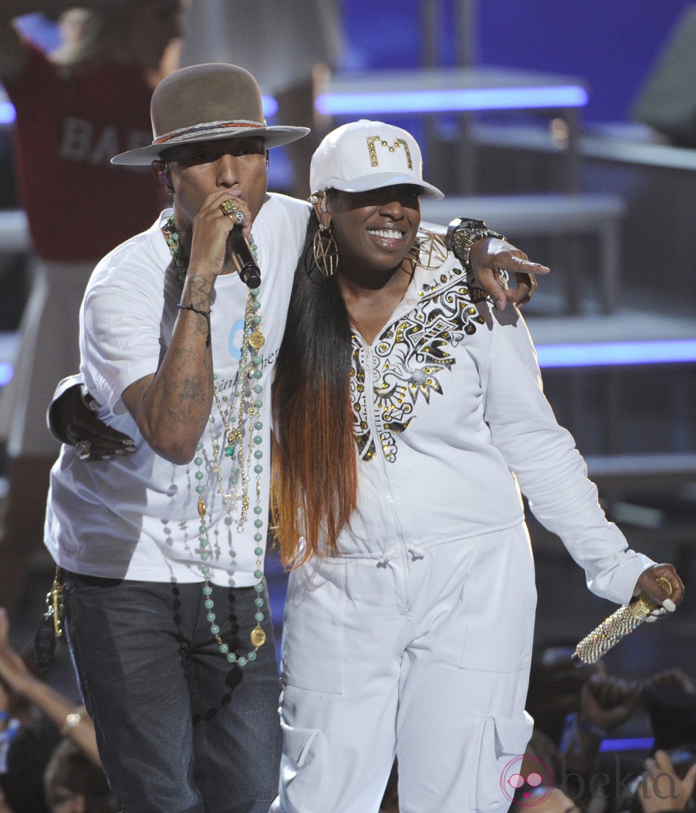 Pharrel Williams y Missy Elliott en los Premios BET 2014