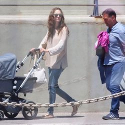 Eugenia Silva llega a Formentera con su hijo Alfonso