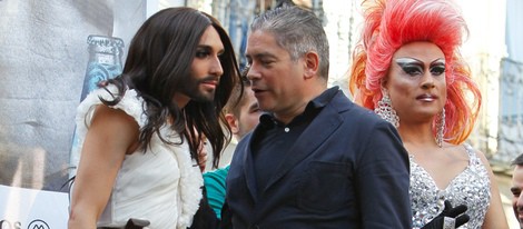 Conchita Wurst y Boris Izaguirre en el pregón del Orgullo Gay 2014 de Madrid
