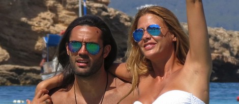 Elisabeth Reyes y Sergio Sánchez pasan sus primer verano de casados en Ibiza
