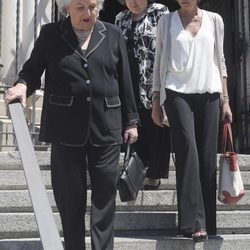 La Infanta Pilar y Simoneta Gómez Acebo en el funeral de Crista de Baviera