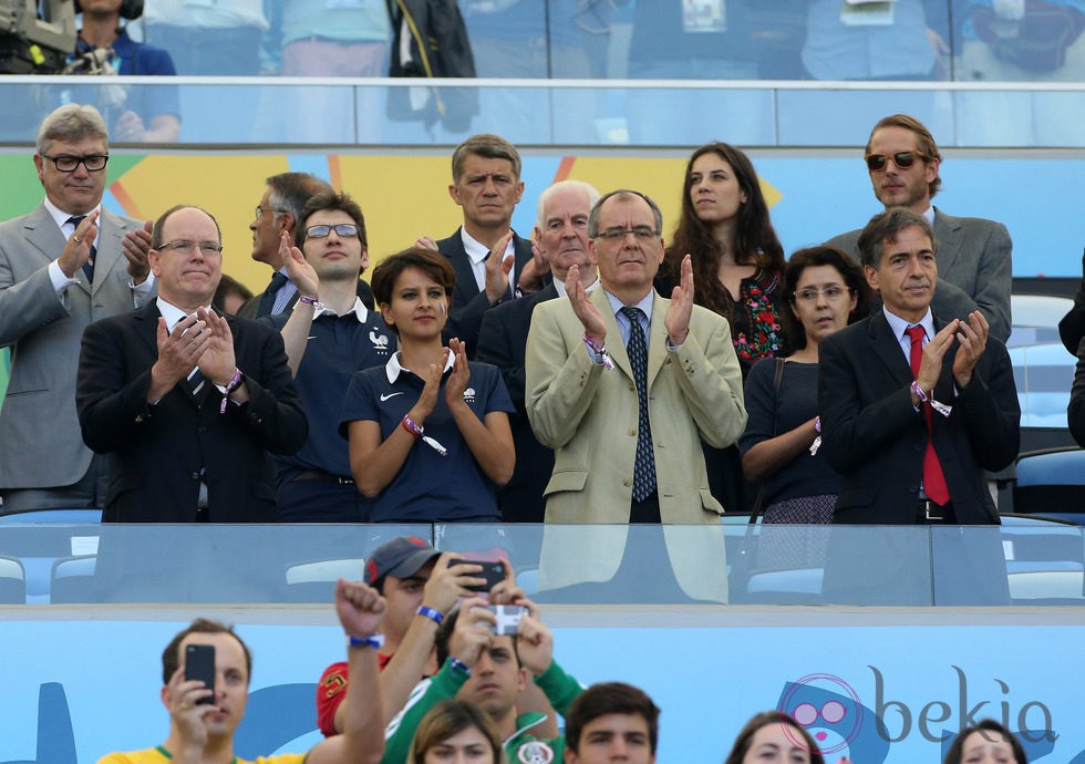 Alberto de Mónaco, Andrea Casiraghi y Tatiana Santo Domingo en el partido Alemania-Francia del Mundial de Brasil