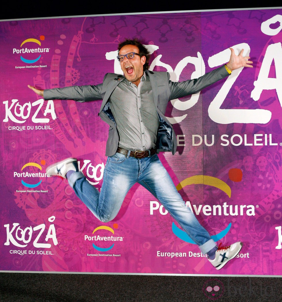 Ángel Llacer en el estreno del espectáculo del Circo del Sol 'Kooza' en Port Aventura