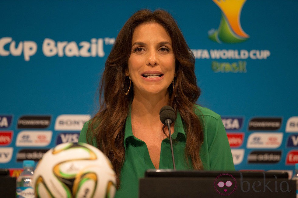 Ivete Sangalo en la presentación de la clausura del Mundial 2014