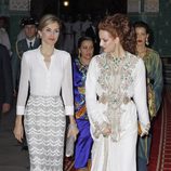 La Reina Letizia y Lalla Salma a su llegada a la cena de gala ofrecida en Marruecos