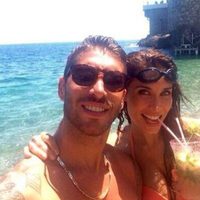Sergio Ramos y Pilar Rubio disfrutan de un cóctel en la playa