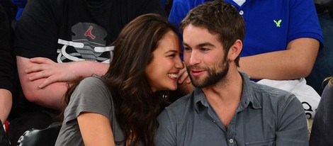 Chace Crawford y Rachelle Goulding muy cariñosos