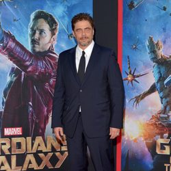 Benicio del Toro posando en el estreno de 'Guardianes de la Galaxia' en Los Angeles