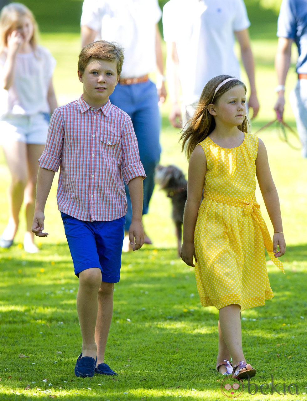 Christian e Isabel de Dinamarca en su posado de verano 2014
