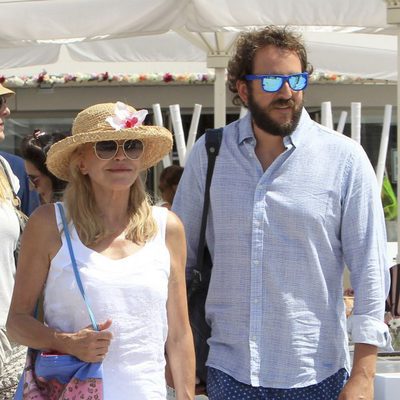 Las vacaciones de Carmen Cervera, Borja Thyssen y Blanca Cuesta en Ibiza