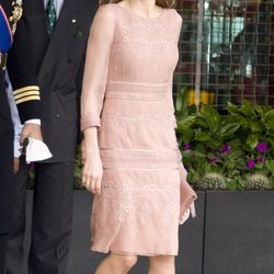 La Princesa Letizia vestida de Felipe Varela en la boda de los Duques de Cambridge