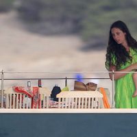 Tatiana Santo Domingo con su hijo Sasha en Ibiza