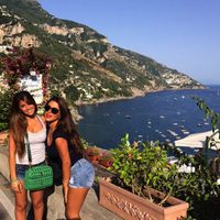 Antonella Roccuzzo y Daniella Semaan de vacaciones en Italia