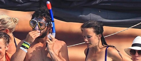 Carlos Felipe de Suecia con gafas de bucear junto a Sofia Hellqvist en Ibiza