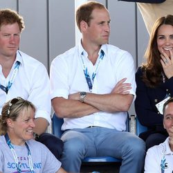 El Príncipe Harry y los Duques de Cambridge en los Juegos de la Commonwealth 2014