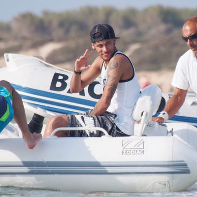 Neymar se divierte en Ibiza