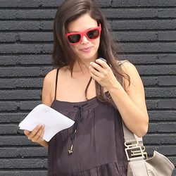 Rachel Bilson pasea embarazo por Los Angeles