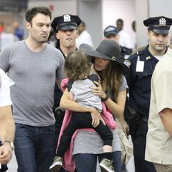 Megan Fox y Brian Austin Green con su hijo Noah en Nueva York